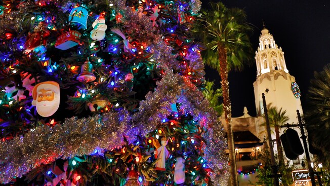 Thumbnail of Buena Vista Street Holiday Tree Lighting