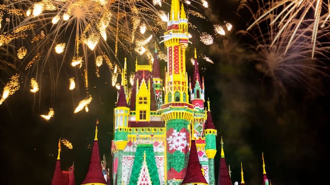 Thumbnail of Minnie's Wonderful Christmastime Fireworks at Mickey's Very Merry Christmas Party