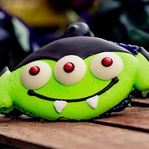 Seasonal Alien Macarooooon 