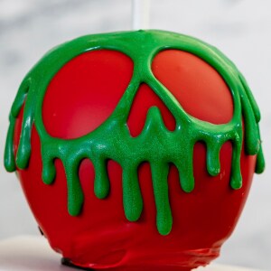 Skull Caramel Apple