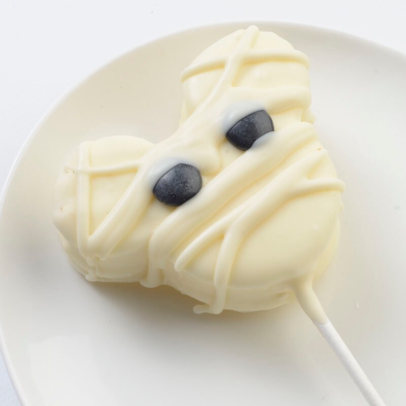 Mickey Mummy Marshmallow Pop with M&M’S® Milk Chocolate Candies