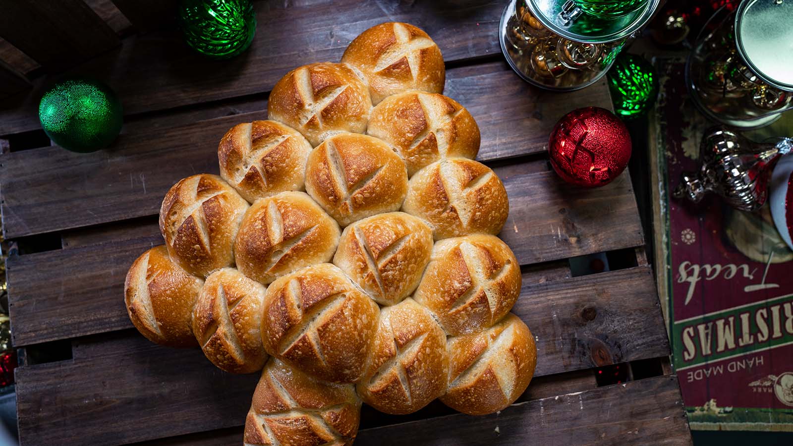 Christmas Tree Pull-apart Sourdough Bread 