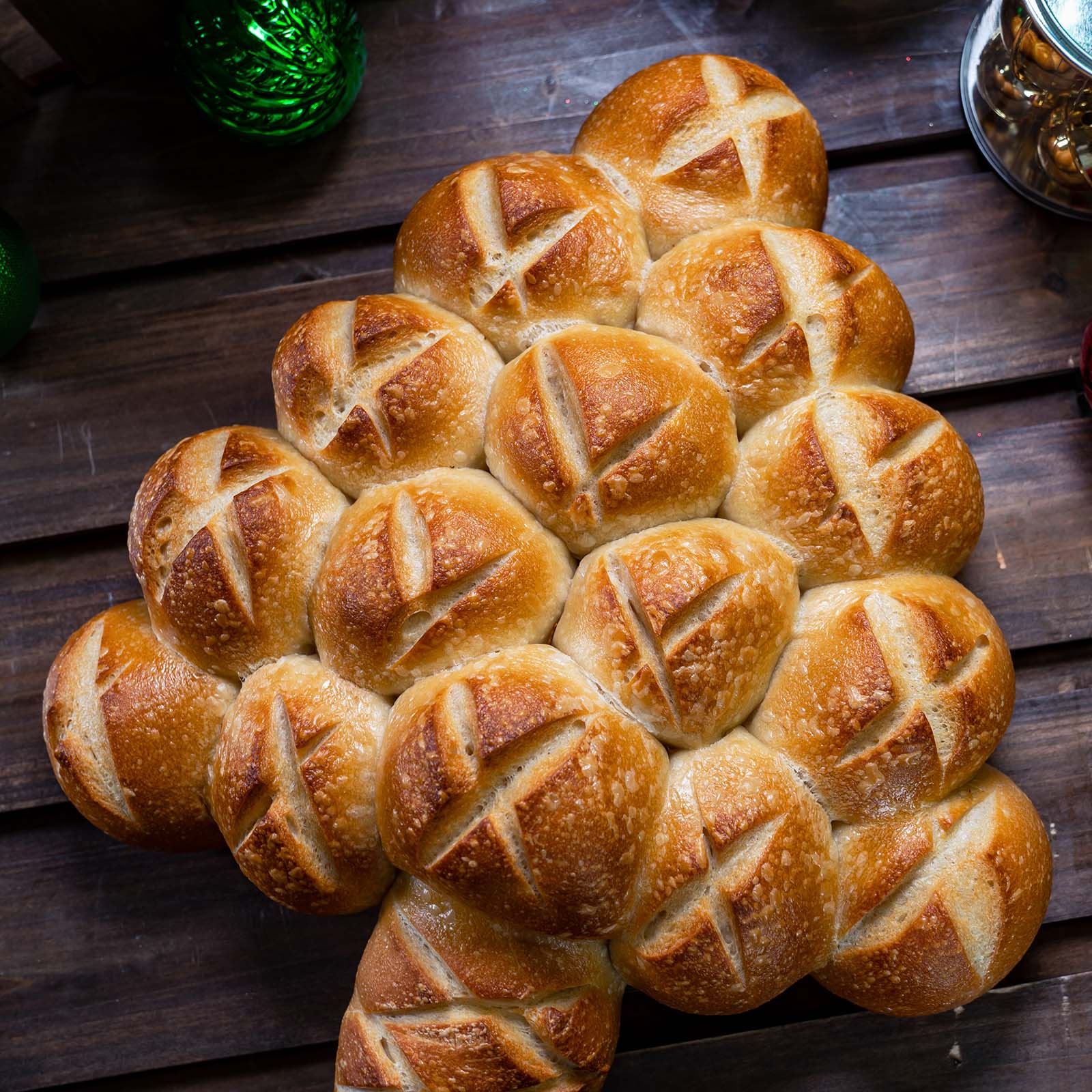 Christmas Tree Pull-apart Sourdough Bread 