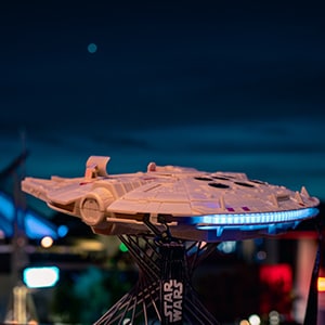 Millennium Falcon Bucket 