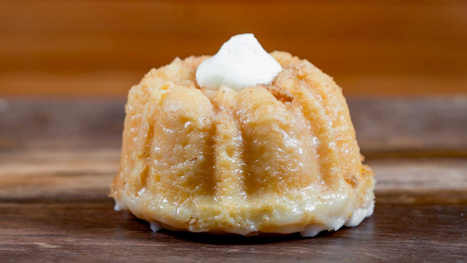 Churro Bundt Cake 