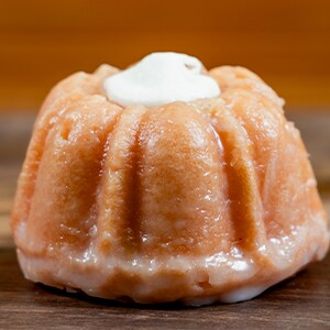 Strawberry Lemonade Bundt Cake 