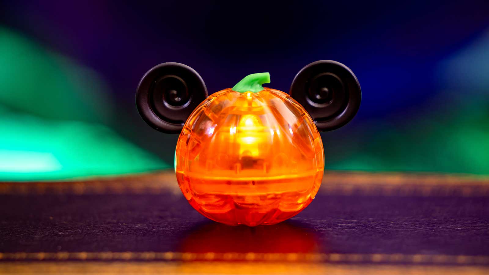 Mickey Mouse-shaped Pumpkin Glow Cube 