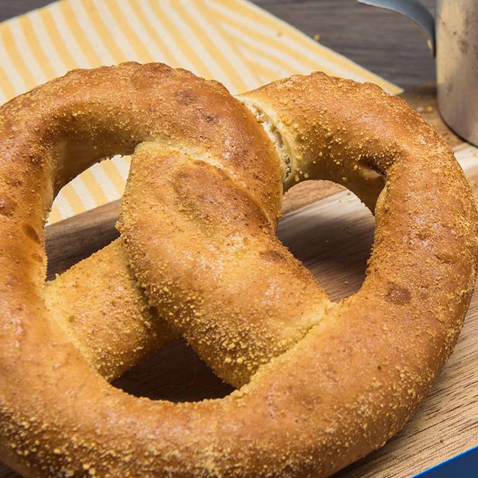 Cream Cheese-filled Pretzel