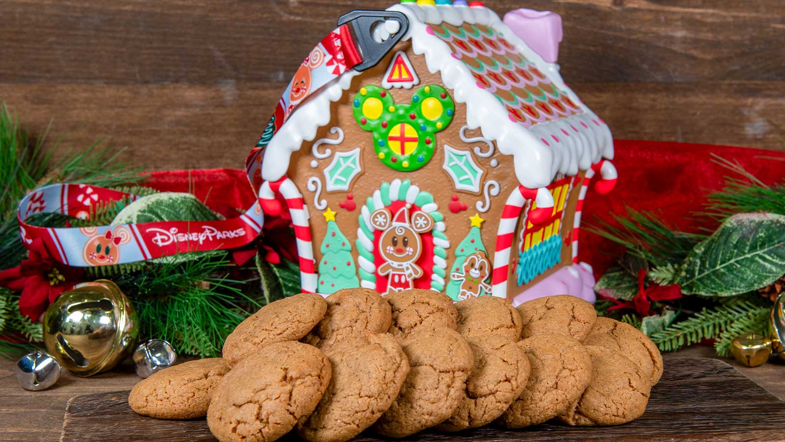 Mickey and Minnie Gingerbread House Bucket with Gingerbread Cookies