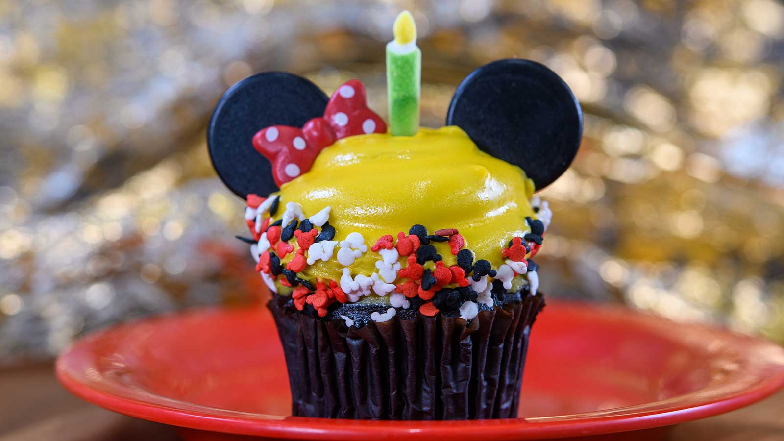 Minnie Birthday Cupcake [Available November 18]