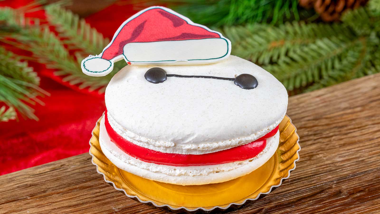 Santa Baymax Macaron 