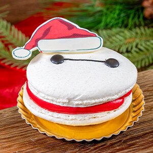 Santa Baymax Macaron 