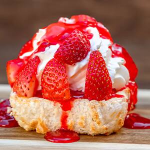 Angel Food Cake with Strawberries 