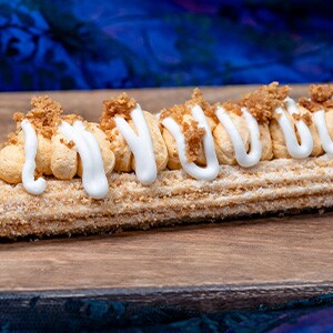 Pumpkin Pie Churro [Available starting August 17]