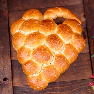 Bunch of Grapes Pull-apart Bread [Available starting March 6]