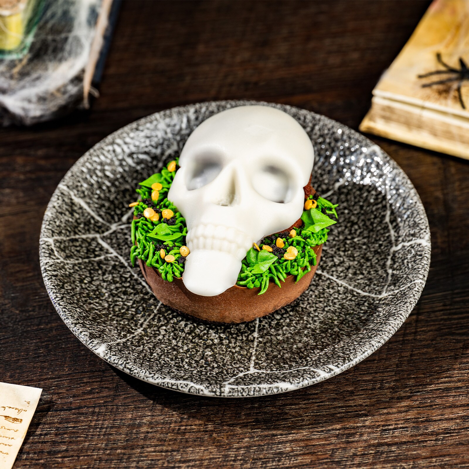 Skull-icious Cake