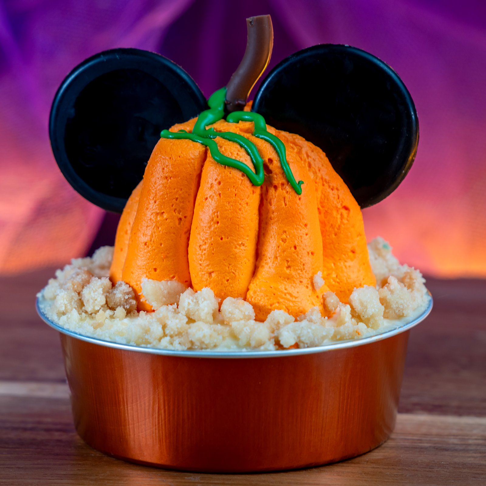 Mickey Pumpkin Cupcake 