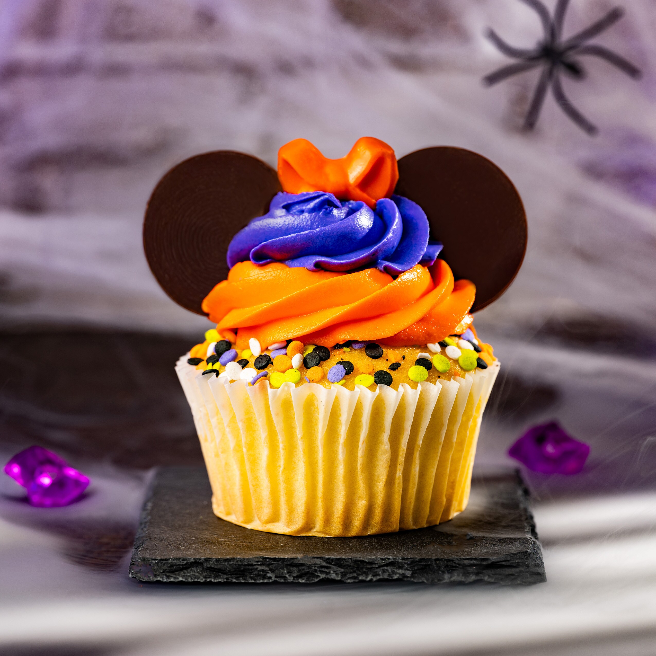 Minnie Halloween Vanilla Cupcake