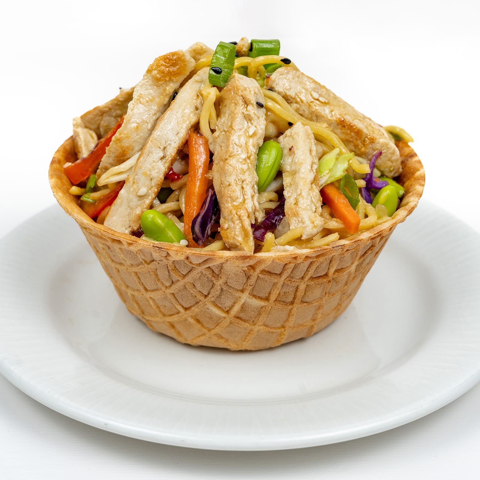 Plant-based Soba Noodle Salad Bowl with Chik'n