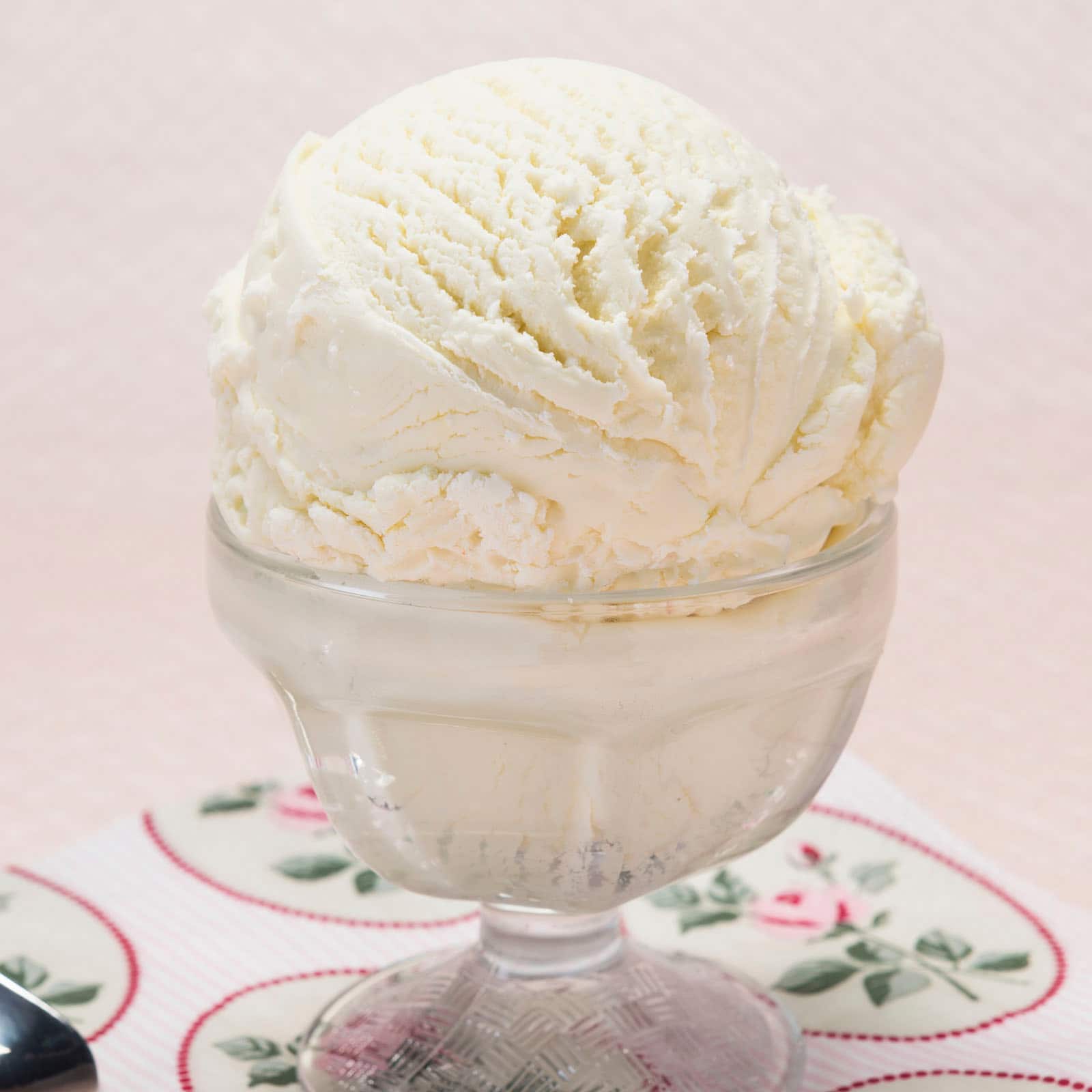 Regular Cone or Regular Cup - Single Scoop