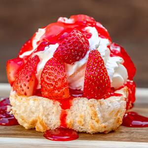 Angel Food Cake with Strawberries [Available starting January 17]